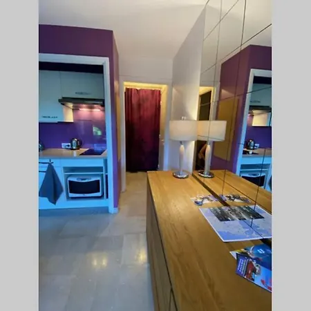 Location Studio Rdj Calme Piscines Et Acces Plages A Pieds Apartment Antibes